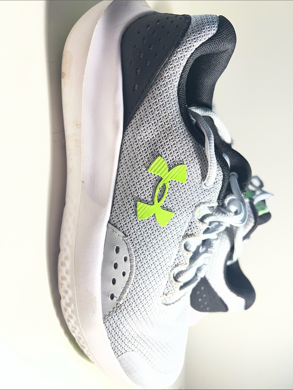 Under Armour Big Boys Gray & Neon Green Athletic Sneakers
